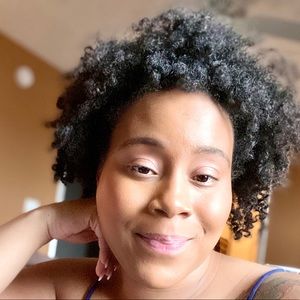 Meet your Posher, Tiara